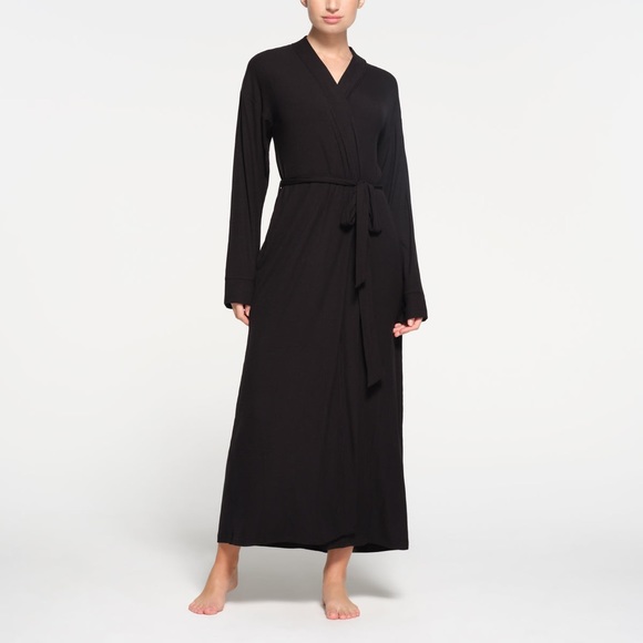 SKIMS Other - SKIMS Soft Lounge Long Robe - Onyx